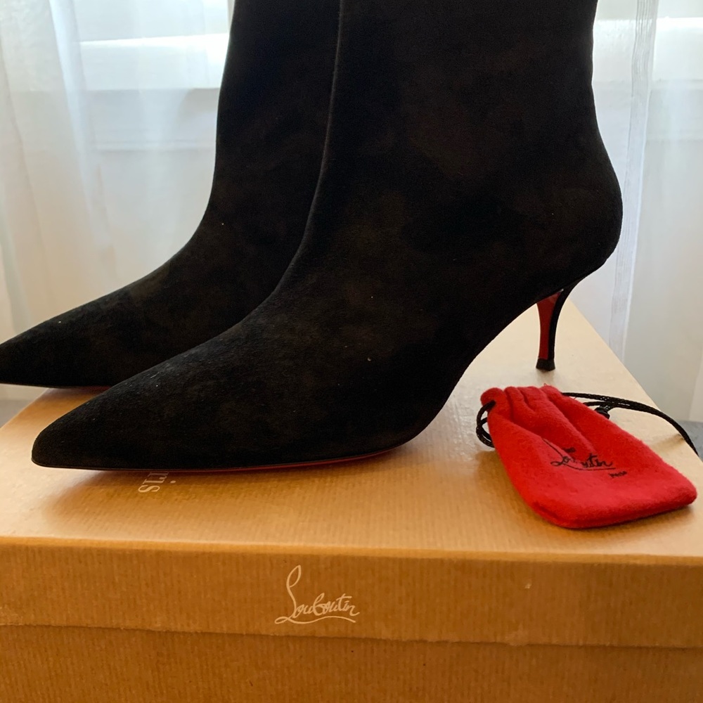 Brand new Christian Louboutin Just Kate boots!!